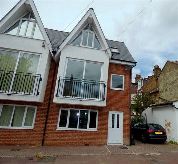 2 Bedroom Semi-Detached House To Rent In Woodfield Road, Leigh On Sea, Leigh On Sea, SS9