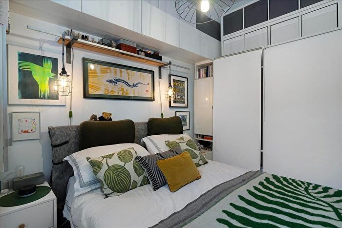 2 Bedroom Flat For Sale In Castletown Road, West Kensington, London, W14