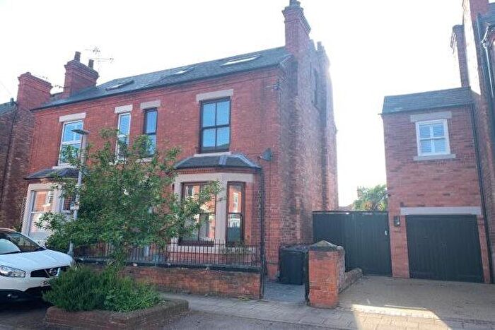 4 Bedroom Property To Rent In Stratford Road, Nottingham, NG2