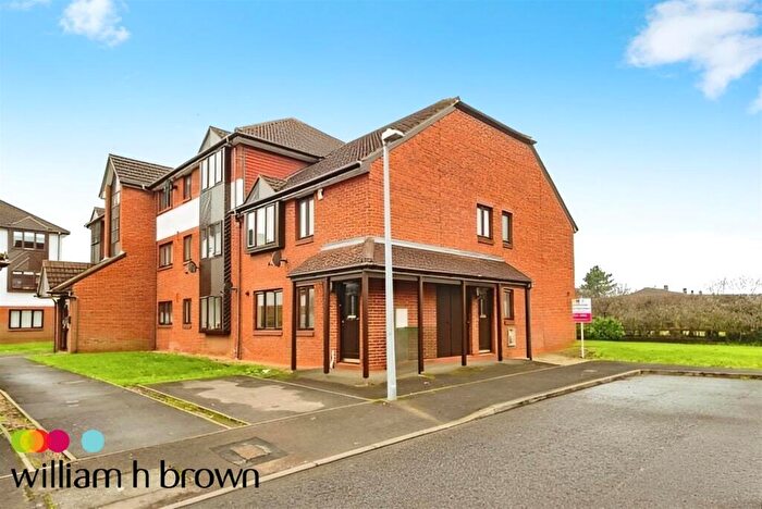 2 Bedroom Flat To Rent In Brimfield Road, Purfleet-On-Thames, RM19