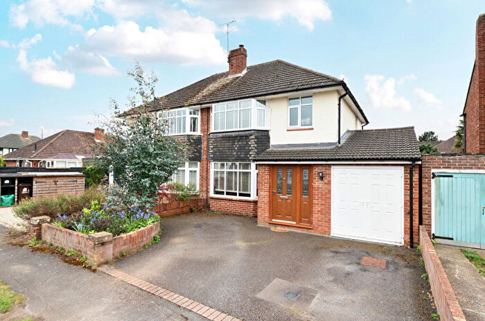 3 Bedroom Semi Detached House For Sale In Fawcett Crescent, Woodley, Reading, RG5