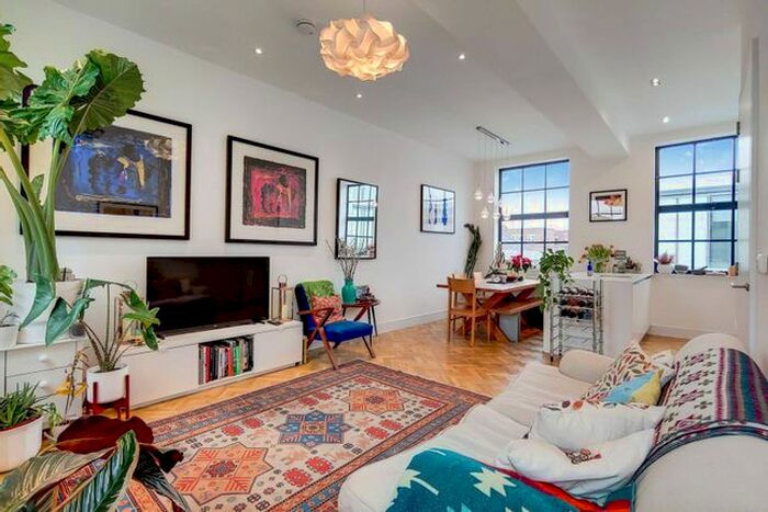 2 Bedroom Flat To Rent In Spa Road, Bermondsey, London, SE16