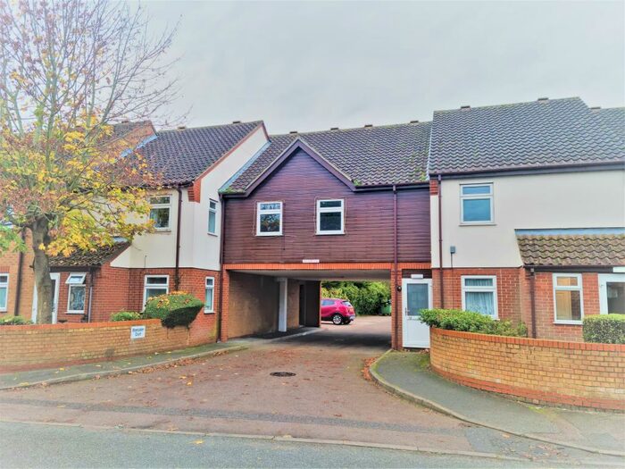 2 Bedroom Apartment To Rent In Staithe Road, Wisbech, PE13