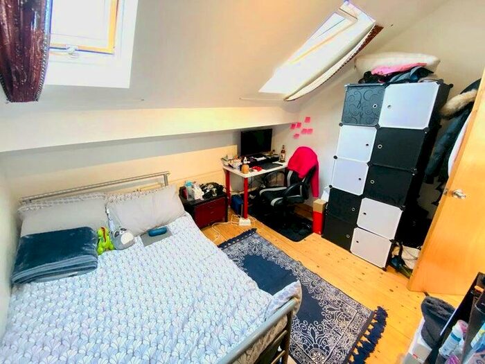 5 Bedroom Terraced House To Rent In Brailsford Road, Fallowfield, Manchester, M14