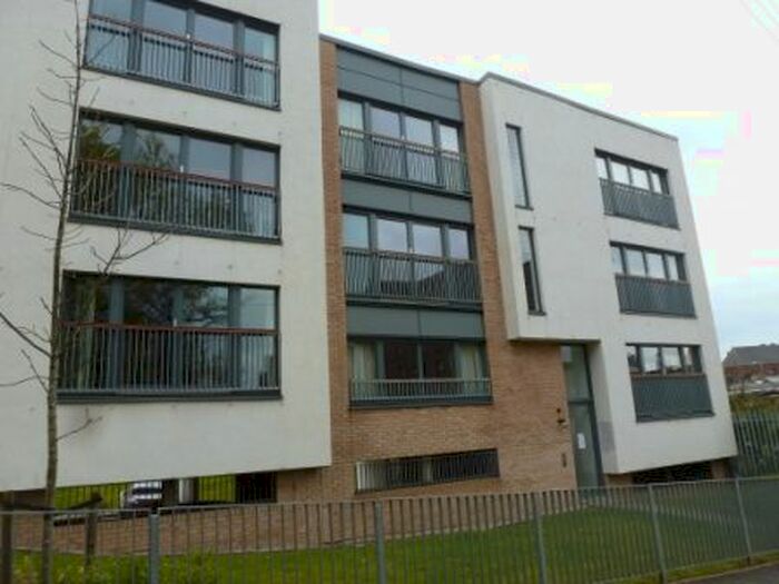 2 Bedroom Flat To Rent In Great Dovehill, Glasgow, G1