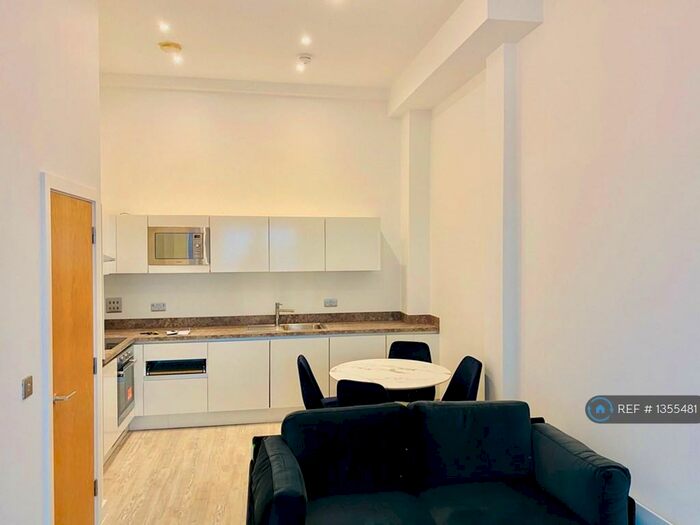 2 Bedroom Semi-Detached House To Rent In Middlewood Plaza, Manchester, M5