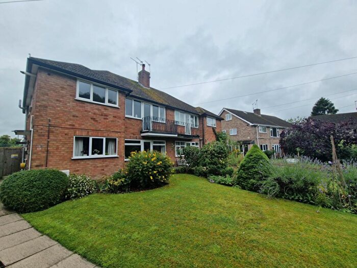 3 Bedroom Maisonette To Rent In Coniston Road, Leamington Spa, CV32