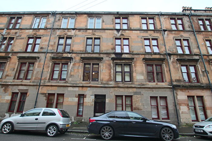 2 Bedroom Flat To Rent In Muirpark Street, Partick, G11