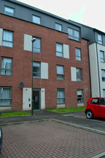 2 Bedroom Flat To Rent In Ferry Gait Crescent, Edinburgh, EH4