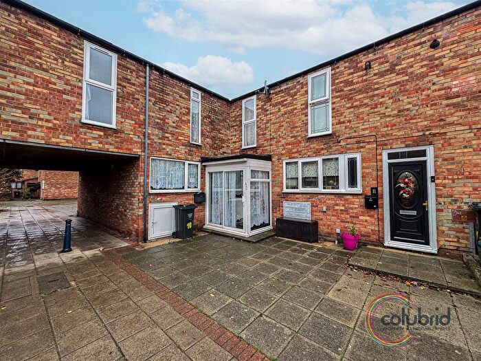 3 Bedroom Terraced House To Rent In Camellia Place, Basildon, SS15