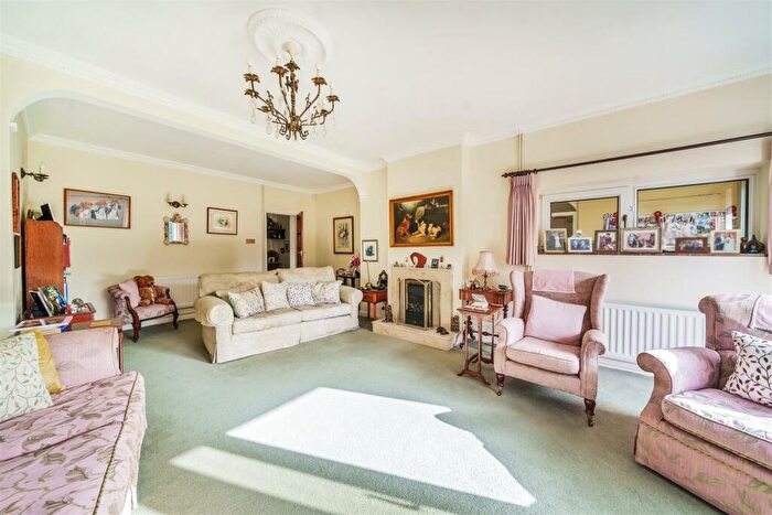 4 Bedroom Detached House For Sale In Manor Road, Dorchester, DT1