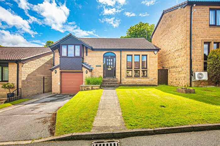 2 Bedroom Detached House For Sale In Stonewood Court, Sandygate, S10