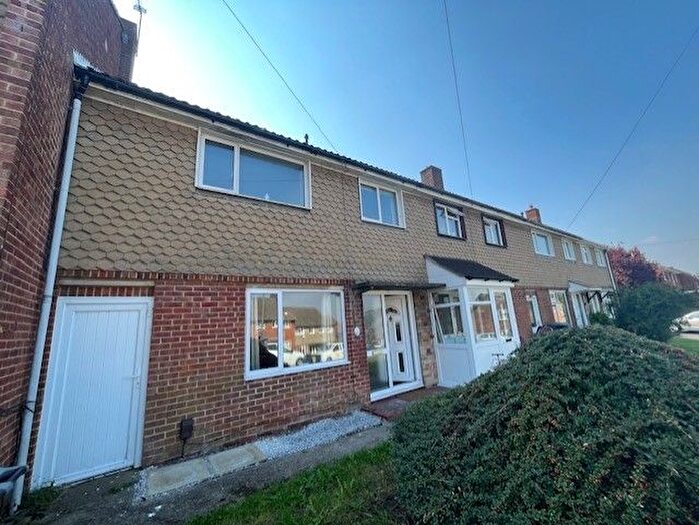 3 Bedroom Semi-Detached House To Rent In Firmstone Road, Winchester, SO23