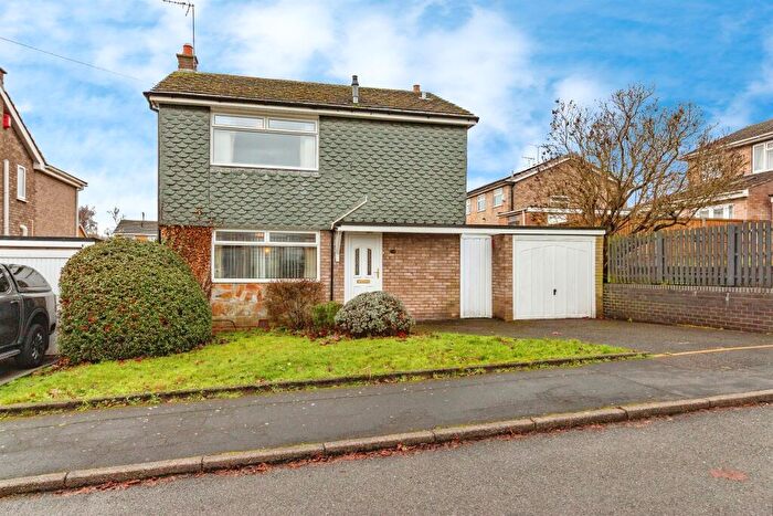 3 Bedroom Detached House For Sale In Heath Drive, Stafford, ST16