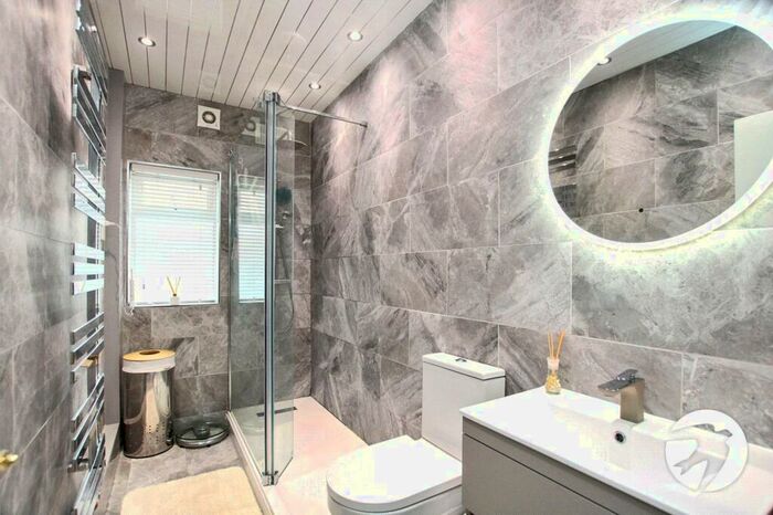 3 Bedroom Terraced House For Sale In Court Farm Road, London, SE9