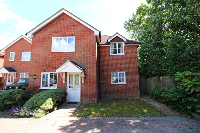 3 Bedroom Detached House For Sale In Pentney Close, Overton, Hampshire, RG25