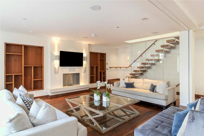 3 Bedroom Terraced House To Rent In Wilton Row, Belgravia, London, SW1X