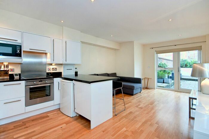 1 Bedroom Terraced House To Rent In Sans Walk, Clerkenwell, EC1R