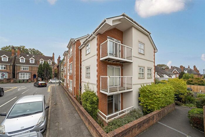 1 Bedroom Flat To Rent In York Road, Guildford, GU1
