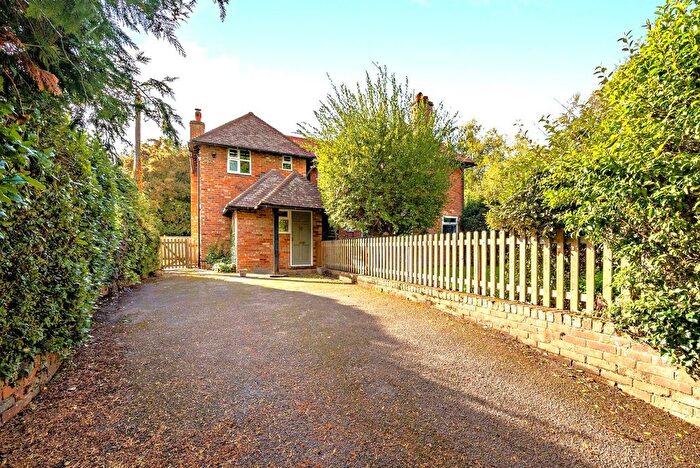 4 Bedroom Detached House For Sale In Stanford Dingley, Berkshire, RG7