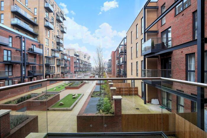 2 Bedroom Apartment To Rent In Stanmore, Greater London, HA8