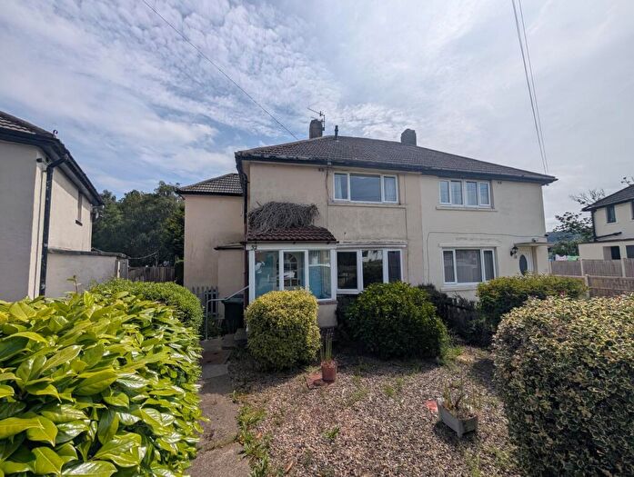 3 Bedroom Semi-Detached House For Sale In Northfield Crescent, Bingley, BD16