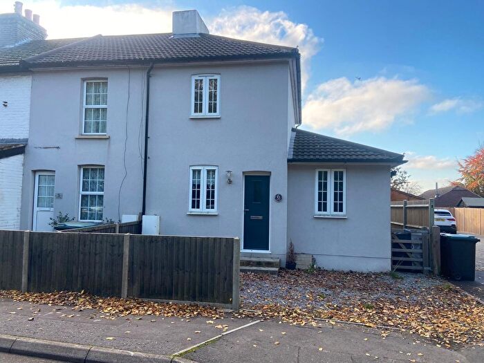 3 Bedroom End Of Terrace House To Rent In Lacknut Cottages, Wrotham Road, Meopham, Kent, DA13