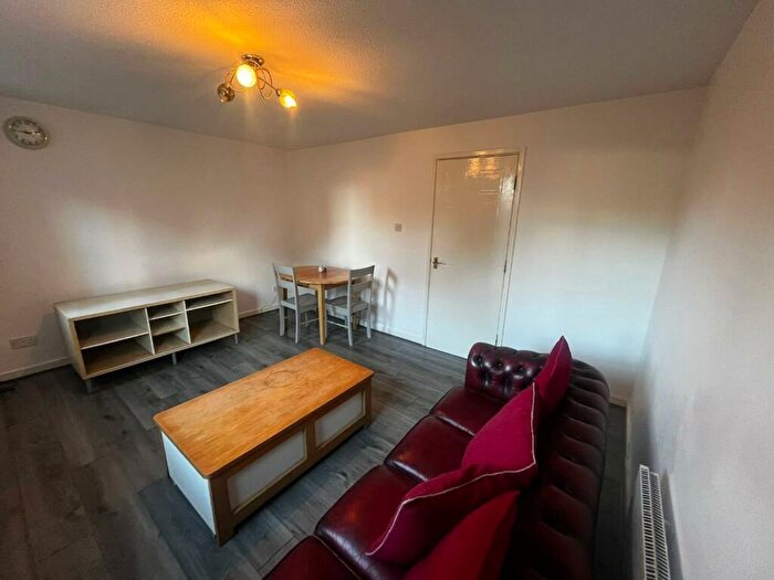 2 Bedroom Apartment To Rent In Twillbrook Drive, Salford, Greater Manchester, M3