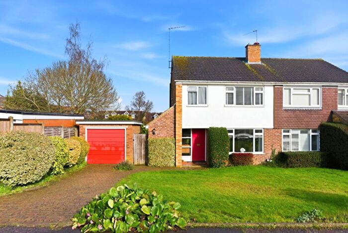 3 Bedroom Semi-Detached House For Sale In Barton Close, Harpenden, St Albans, AL5