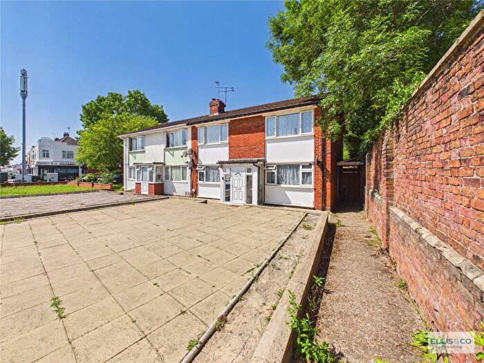 2 Bedroom Apartment To Rent In Ashley Court, Kenton Lane, Kenton, Harrow, Middlesex, HA3