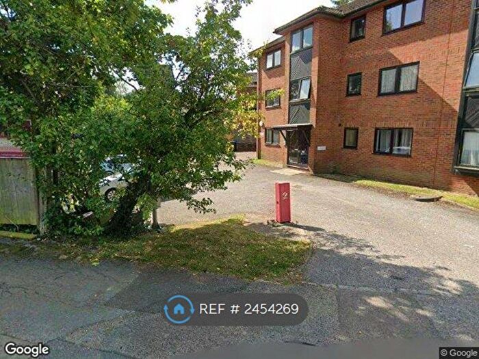 1 Bedroom Flat To Rent In The Willows, Redhill, RH1