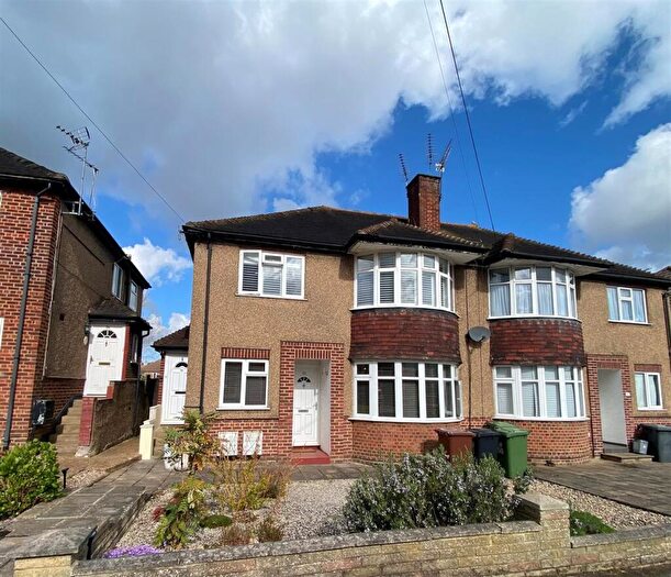 2 Bedroom Maisonette To Rent In Aberdale Gardens, Potters Bar, EN6