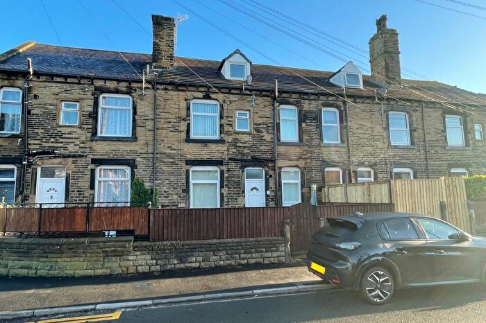 3 Bedroom Terraced House For Sale In Bridge Street, Morley, Leeds, West Yorkshire, LS27