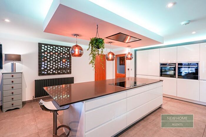 2 Bedroom Detached Bungalow For Sale In Stock Dove Close, Preston, PR3