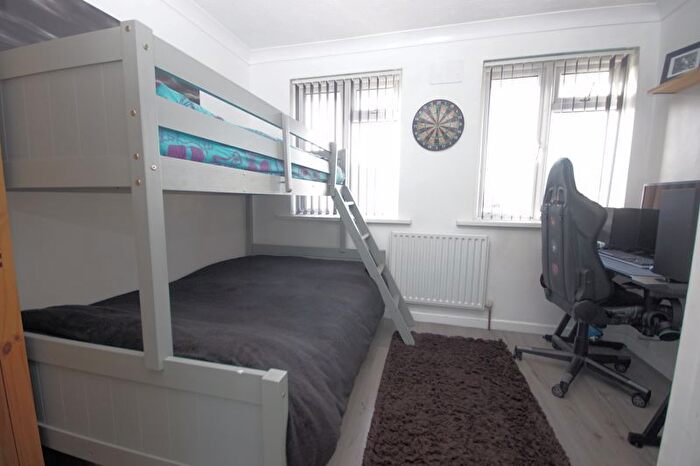 3 Bedroom Terraced House For Sale In Elmore Road, Lee-On-The-Solent, PO13