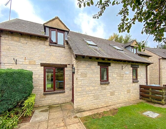 2 Bedroom Semi-Detached House To Rent In Woodbank, Witney, Oxfordshire, OX28