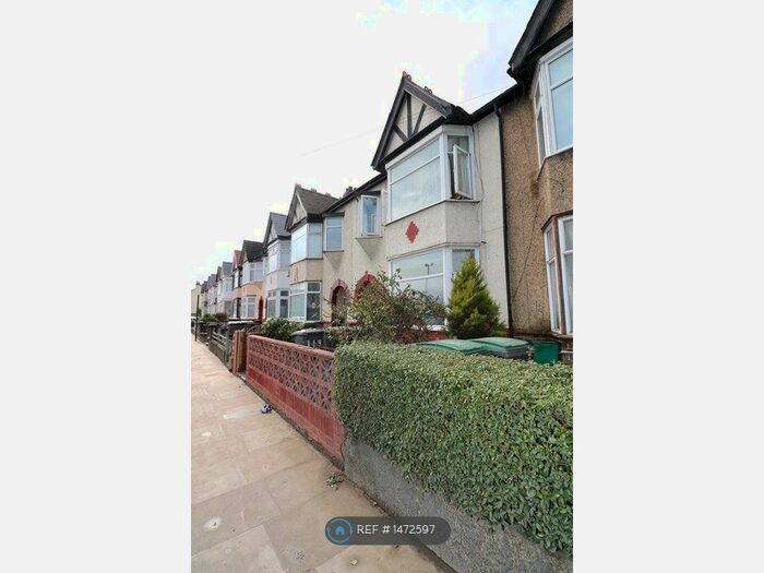 4 Bedroom Terraced House To Rent In Willoughby Lane, London, N17