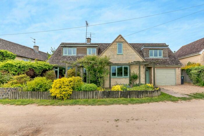 4 Bedroom Detached House For Sale In Marston Meysey, Wiltshire, SN6