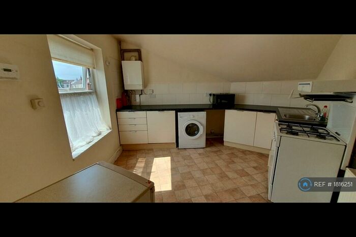 1 Bedroom Flat To Rent In Market Street, Huthwaite, Sutton-In-Ashfield, NG17