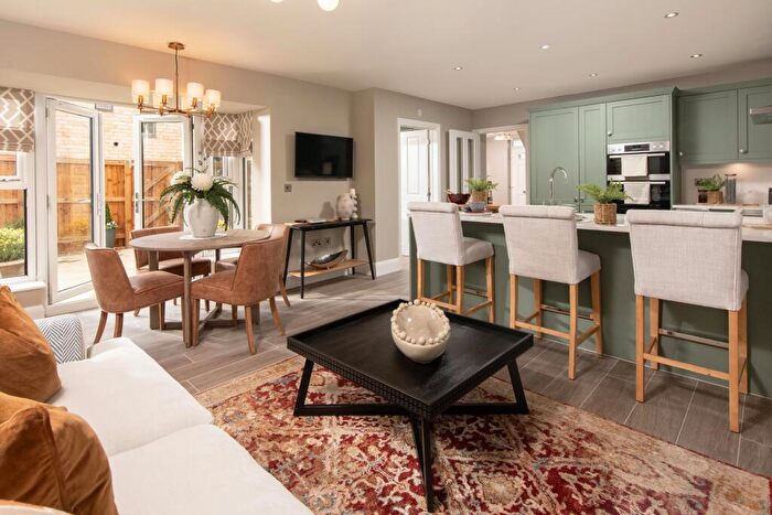 5 Bedroom Detached House For Sale In Edwinstowe, NG21