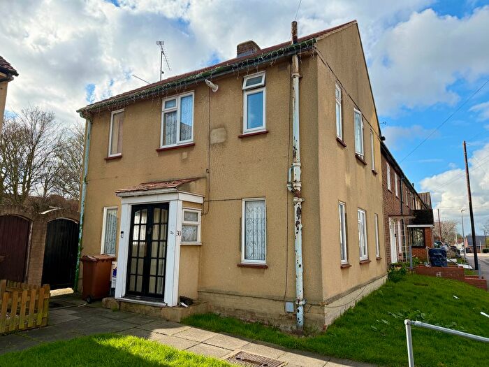 3 Bedroom End Terrace House For Sale In Lynsted Road, Gillingham, ME8