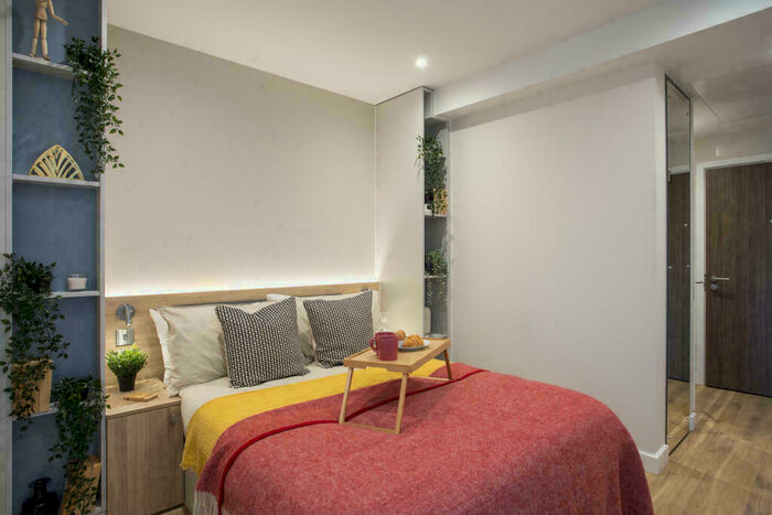 Studio To Rent In College Road, East Croydon, London, CR0