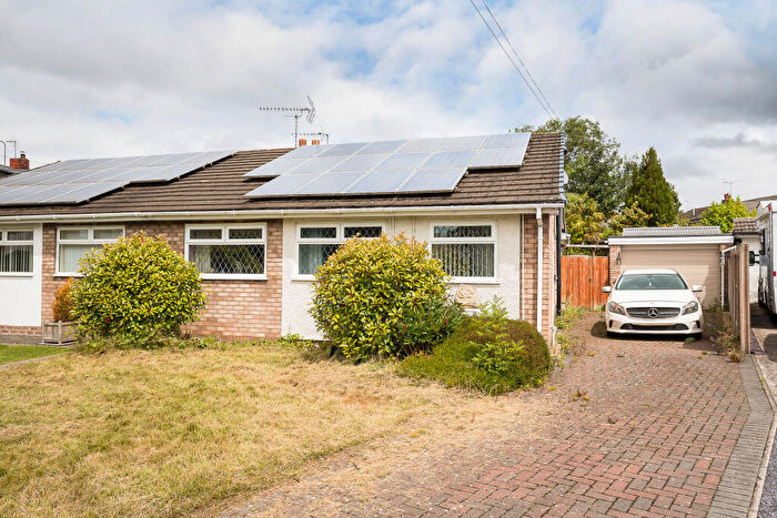3 Bedroom Bungalow For Sale In Hawarden Road, Chester, CH4
