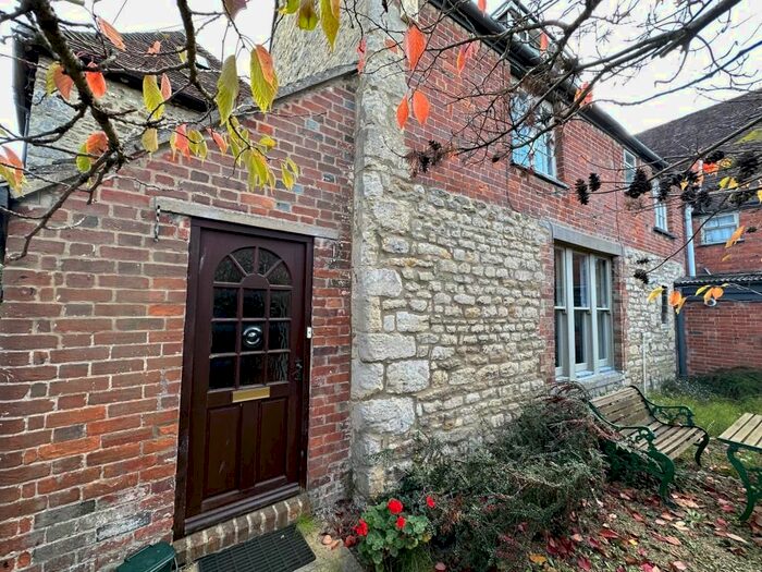 2 Bedroom Cottage To Rent In Rock Farm Lane, Sandford-On-Thames, OX4