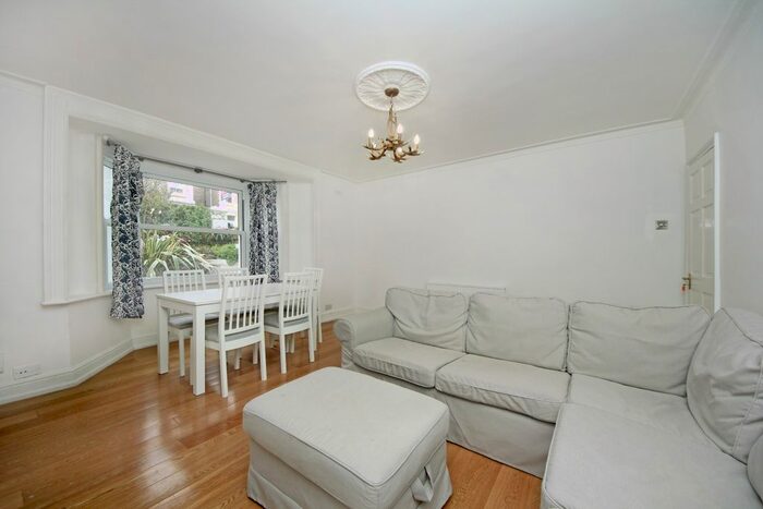 3 Bedroom Flat To Rent In Windsor Road, London, W5