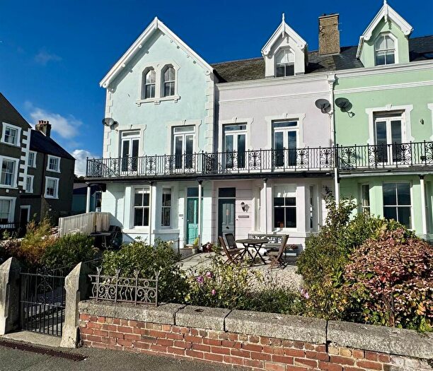 4 Bedroom Town House For Sale In West End, Beaumaris, LL58