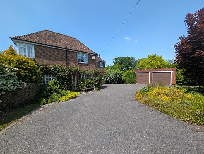4 Bedroom Detached House For Sale In Chafford Lane, Fordcombe, TN3