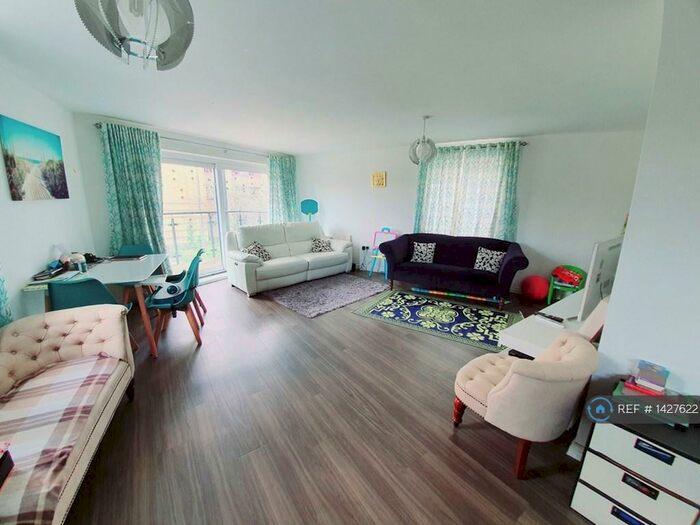 2 Bedroom Flat To Rent In Wharf Road, Chelmsford, CM2