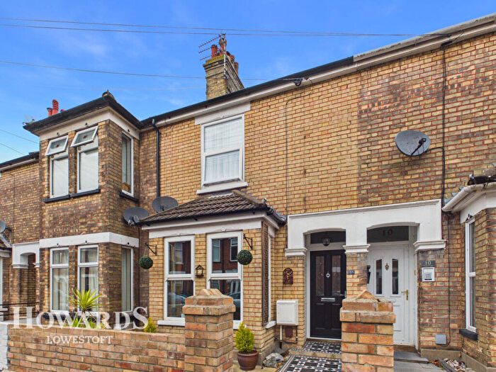 3 Bedroom Terraced House For Sale In Dene Road, Lowestoft, NR32