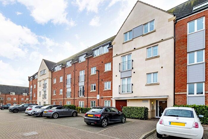 2 Bedroom Flat To Rent In Academy Place, Isleworth, TW7